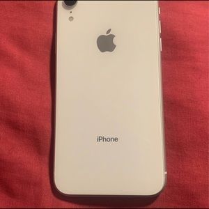 IPHONE XR UNLOCKED 128 GB (can be jailbroken and reset)
